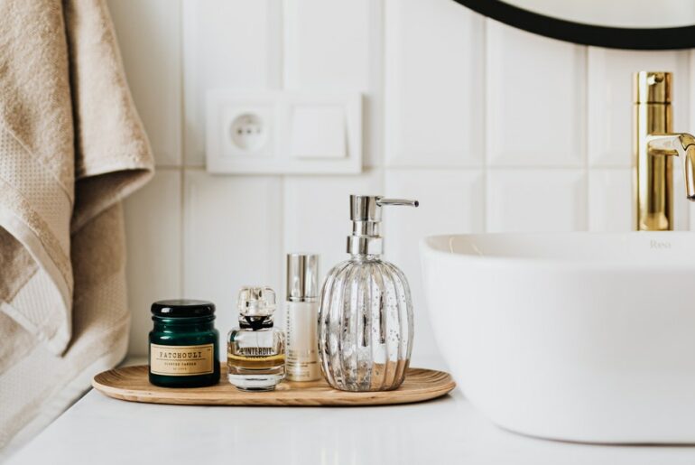 desain keramik kamar mandi