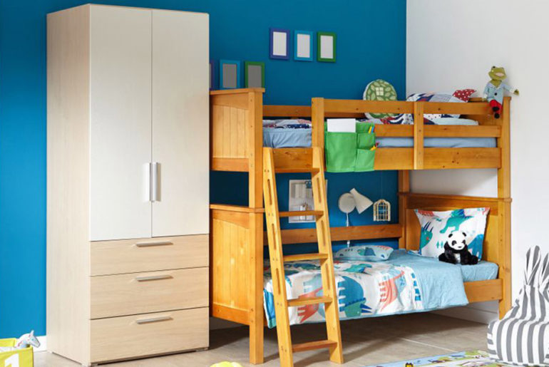 tempat tidur tingkat minimalis tokban