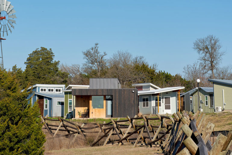 rumah sederhana di desa